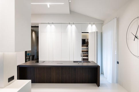 Cucina in stile contemporaneo di 15 di Abitacolo Interni Cucina in stile contemporaneo di 15 di Abitacolo Interni