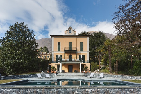Facciata in stile moderno di 0 di NOMADE ARCHITETTURA