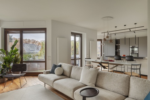 Open Space in stile moderno di 61 di Chantal Forzatti architetto