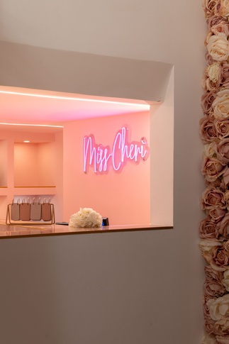 Open Space in stile glamour di 64 di Chiara Brenca