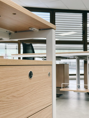 Open Space in stile moderno di 200 di Debora Bearzi Architetto