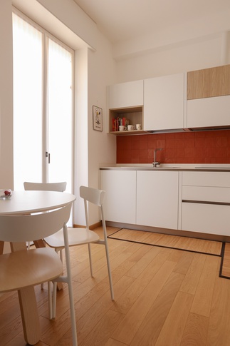 Cucina in stile contemporaneo di 4 di Valentina Solera Architetto Cucina in stile contemporaneo di 4 di Valentina Solera Architetto