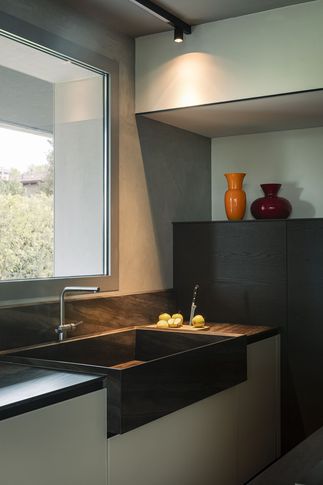Cucina in stile eclettico di 50 di Lorenzo Franzi | Fotografia