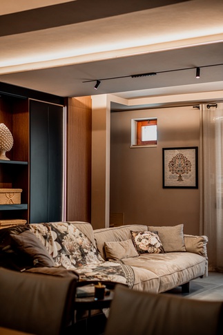 Open Space in stile moderno di 60 di Marco Giovinazzo Architects
