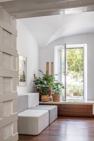 Soggiorno in stile contemporaneo di 65 di Francesca Delicato_architettura e design Soggiorno in stile contemporaneo di 65 di Francesca Delicato_architettura e design