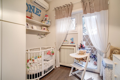 Cameretta Bambini in stile contemporaneo di 9 di MOB Architects