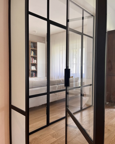 Open Space in stile contemporaneo di 70 di Linea Architettura Design Interior