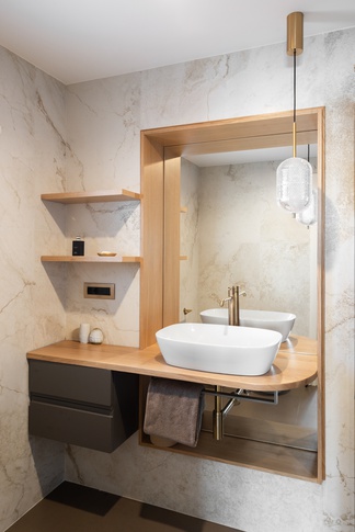 Bagno in stile classico di 5 di Caprioli Architetti