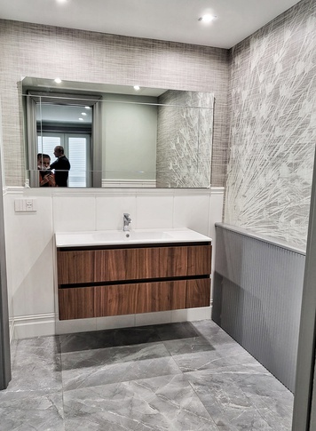 Bagno in stile contemporaneo di 10 di Carmen Ragosta Bagno in stile contemporaneo di 10 di Carmen Ragosta