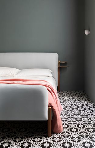 Camera da Letto in stile minimal di 14 di MGK | Mohamed Keilani Studio Camera da Letto in stile minimal di 14 di MGK | Mohamed Keilani Studio