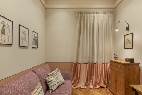 Studio in stile maximalista di 10 di Rachele Biancalani Studio Studio in stile maximalista di 10 di Rachele Biancalani Studio