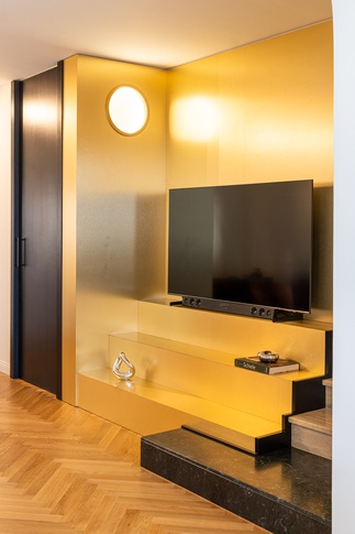 Soggiorno in stile eclettico di 25 di italo armone design studio