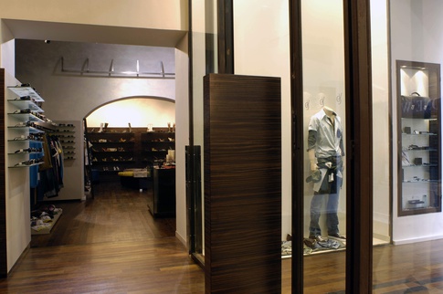 Open Space in stile contemporaneo di 600 di Architetto Cristiano Giustozzi