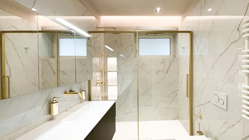 Bagno in stile eclettico di 5 di Studio Gaetano Riccardelli