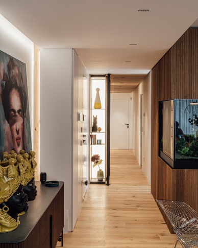 Corridoio in stile contemporaneo di 11 di Francesco Cardano Interior Designer