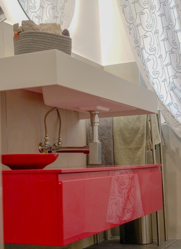 Bagno in stile moderno di 5 di Valentina Solera Architetto