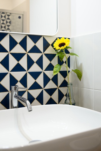 Bagno in stile mediterraneo di 3 di srv.architetti