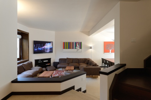 Soggiorno in stile moderno di 45 di RGAstudio