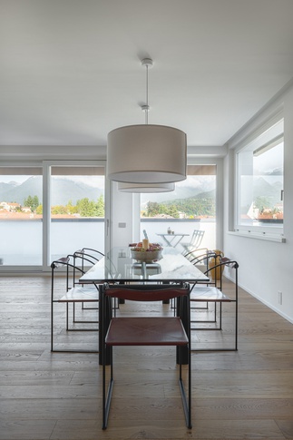 Sala da Pranzo in stile contemporaneo di 40 di Nicoletta Zanella