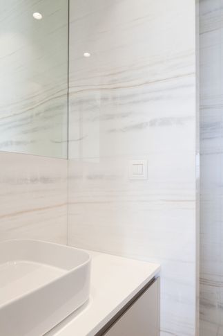 Bagno in stile minimal di 4 di Ciliegio Esterno