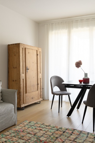 Soggiorno in stile contemporaneo di 30 di Alessia Provenzano architetto Soggiorno in stile contemporaneo di 30 di Alessia Provenzano architetto