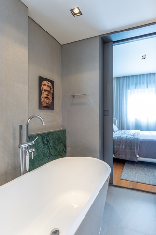 Bagno in stile moderno di 6 di Guzlive