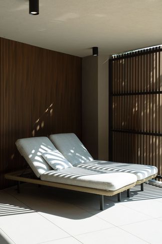 Portico in stile minimal di 30 di Didonè Comacchio Architects