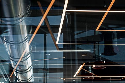 Open Space in stile moderno di 6000 di Lorenzo Franzi | Fotografia