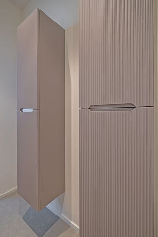 Bagno in stile japandi di 7 di Studio di Architettura Barbara Vucusa Architetto