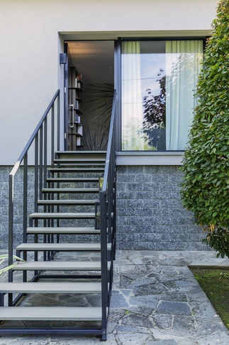 Ingresso in stile contemporaneo di 10 di Arredamenti Marinoni Ingresso in stile contemporaneo di 10 di Arredamenti Marinoni