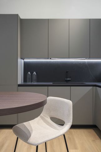 Open Space in stile japandi di 45 di APstudio