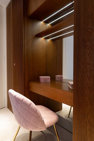 Camera da Letto in stile contemporaneo di 25 di Salvatore Sito Interior Designer