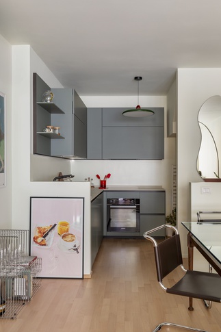 Cucina in stile contemporaneo di 7 di Paper Plane design