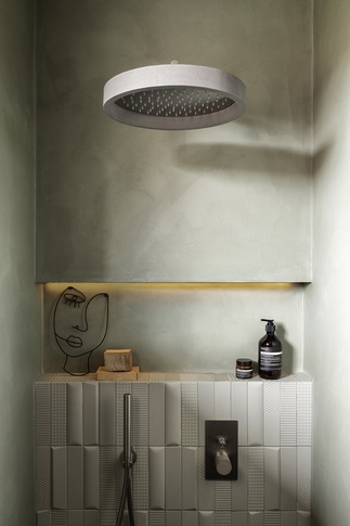 Bagno in stile contemporaneo di 8 di chromastudio Bagno in stile contemporaneo di 8 di chromastudio
