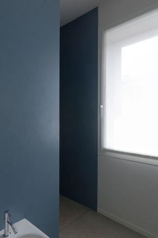 Bagno in stile contemporaneo di 7 di vianello gasparin progetti
