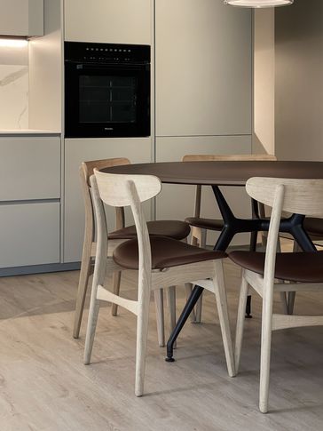 Cucina in stile contemporaneo di 14 di Cariolato Arredamenti Cucina in stile contemporaneo di 14 di Cariolato Arredamenti