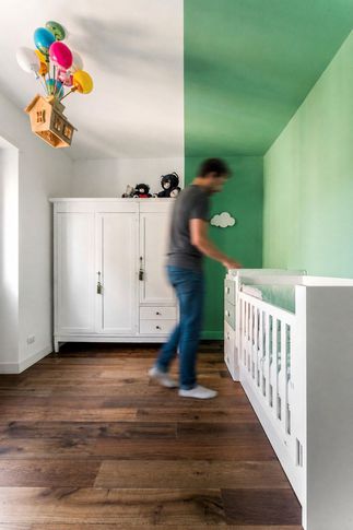 Cameretta Bambini in stile moderno di 10 di Equus Architects