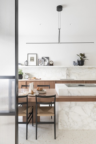 Cucina in stile contemporaneo di 15 di NOMADE ARCHITETTURA