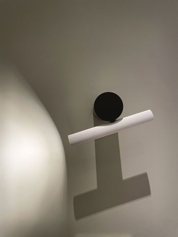 Camera da Letto in stile moderno di 16 di Silvia Aquilani . Design studio