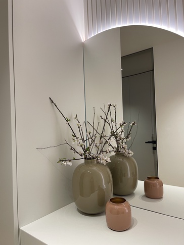 Ingresso in stile contemporaneo di 15 di Rosaura D’Alessandro Ingresso in stile contemporaneo di 15 di Rosaura D’Alessandro