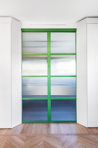 Cucina in stile contemporaneo di 15 di PERIMETRI studio