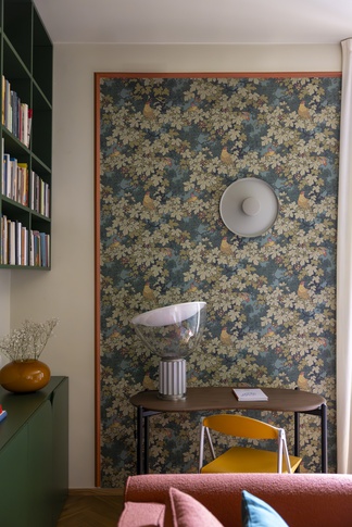 Soggiorno in stile contemporaneo di 16 di induestudio