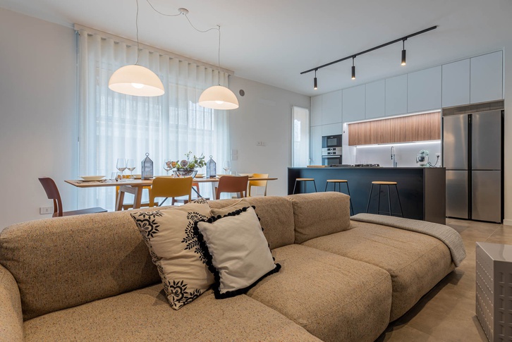 Open Space in stile contemporaneo di 38 di Micro Interior Design Open Space in stile contemporaneo di 38 di Micro Interior Design