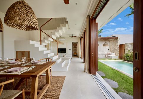 Soggiorno in stile tropicale di 45 di Riccardo Rubelli Architetto