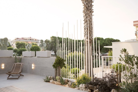Piscina in stile minimal di 220 di K1_Art_Studio
