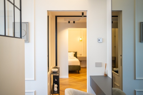 Camera da Letto in stile contemporaneo di 13 di FCInteriorDesignStudio |