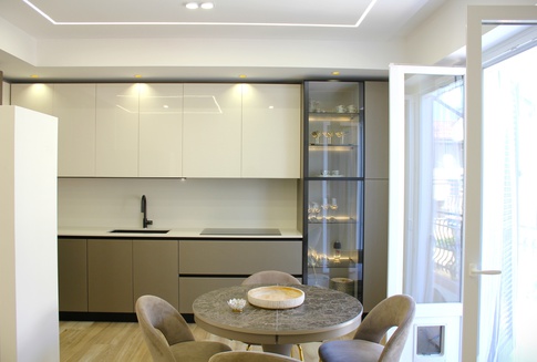 Soggiorno in stile contemporaneo di 24 di Melissa Domenici Architetto