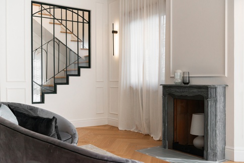 Soggiorno in stile classico di 50 di Arch. Luca Caprioli