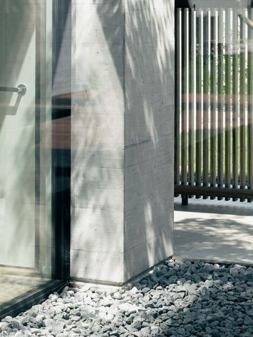 Patio in stile minimal di 16 di Didonè Comacchio Architects