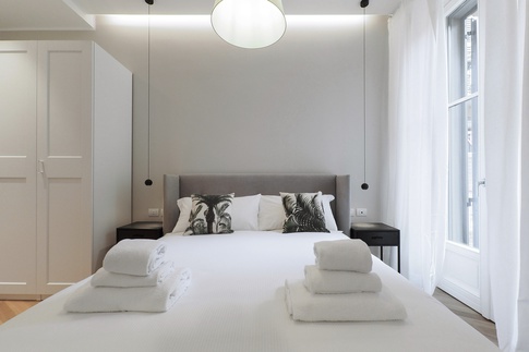 Camera da Letto in stile glamour di 15 di Desearq studio - architettura e interior design